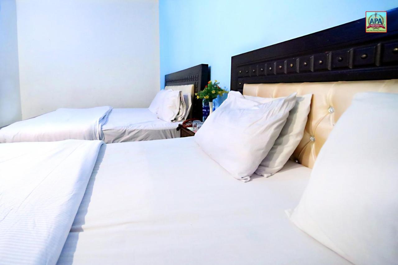 Royal Inn Guest House ลาฮอร์ ภายนอก รูปภาพ